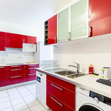 Guestraedy - Peaceful Parisian Escape